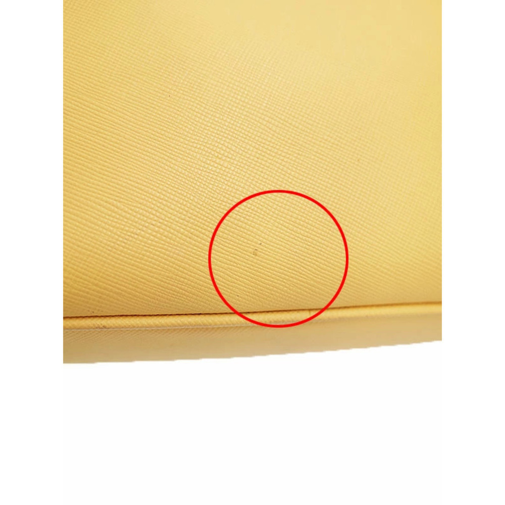 Prada Saffiano Bauletto bag featuring signature logo - Picture 5 of 9